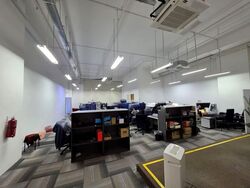 Hh @ Kallang (D13), Factory #631913571